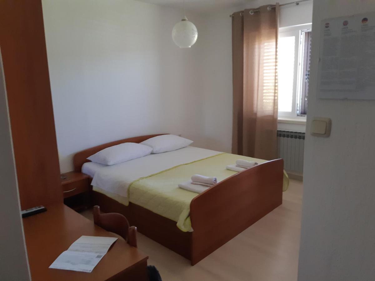 לון Double Room Jakisnica 4160D מראה חיצוני תמונה